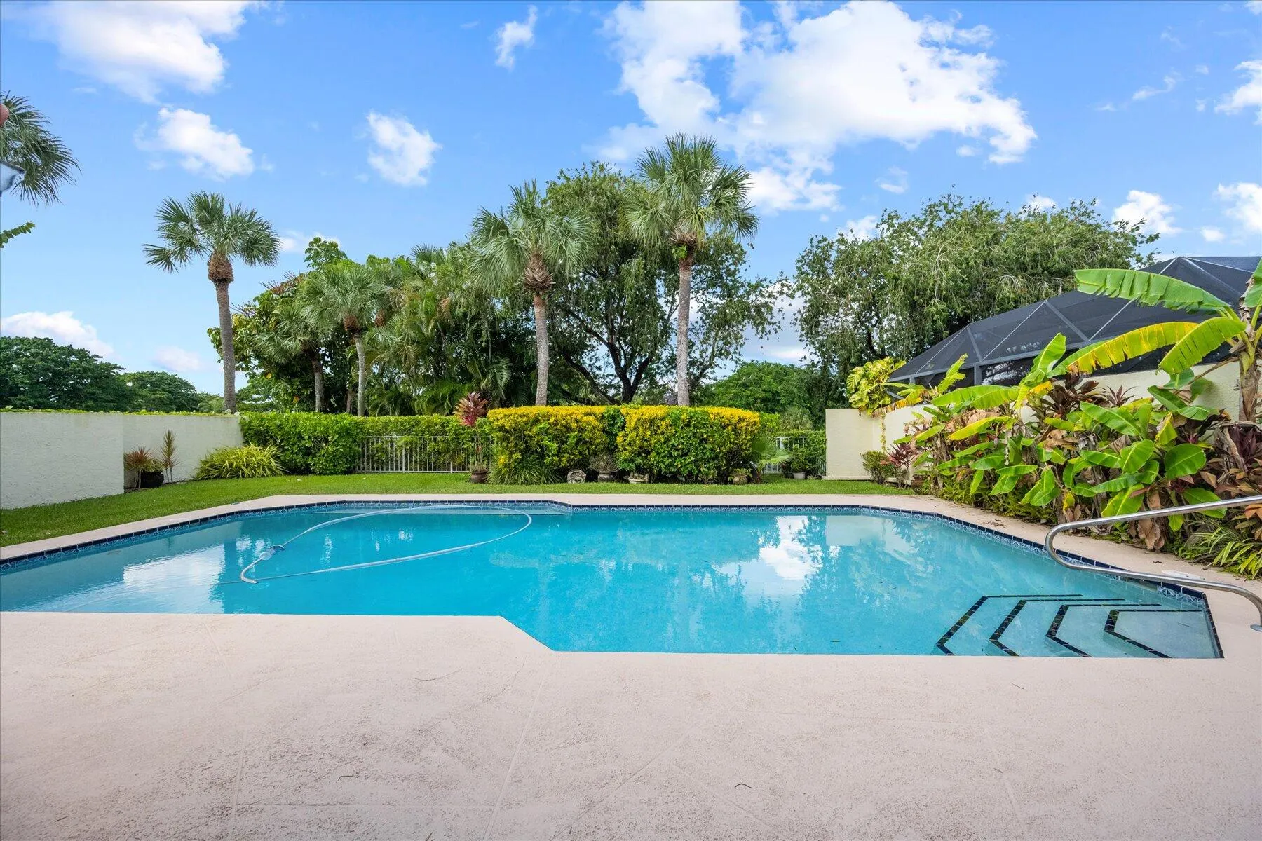 2216 Las Casitas Drive