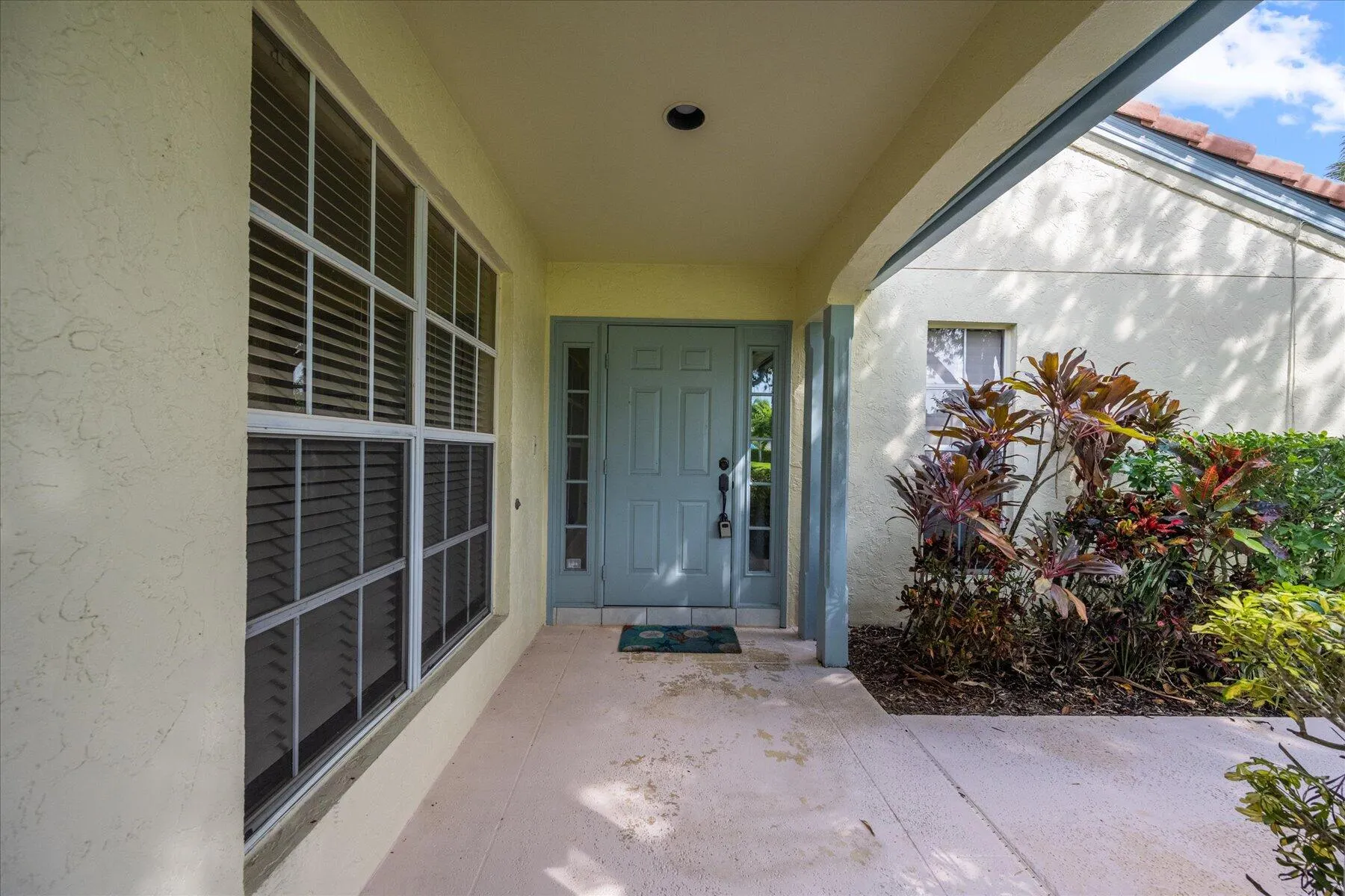 2216 Las Casitas Drive
