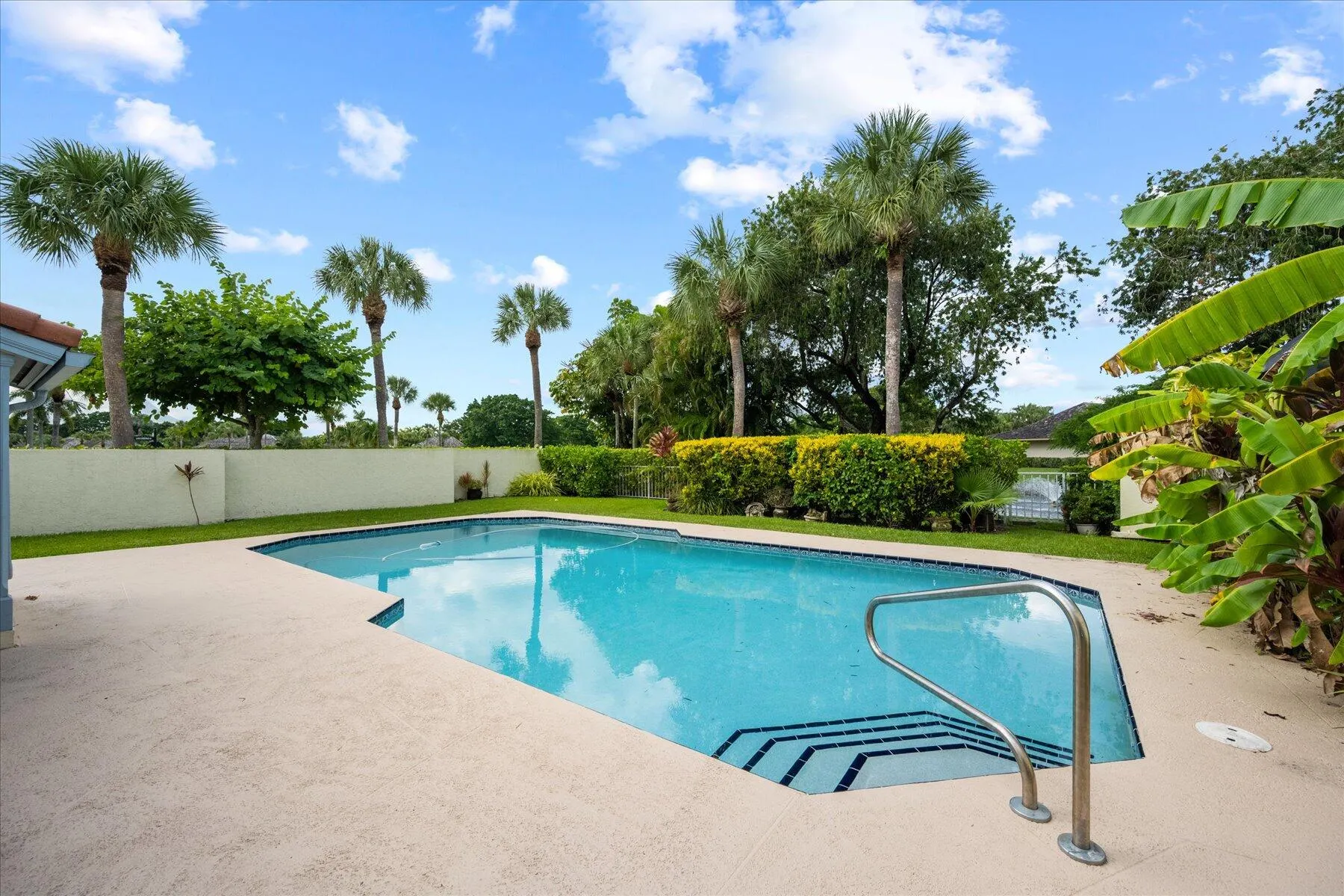 2216 Las Casitas Drive