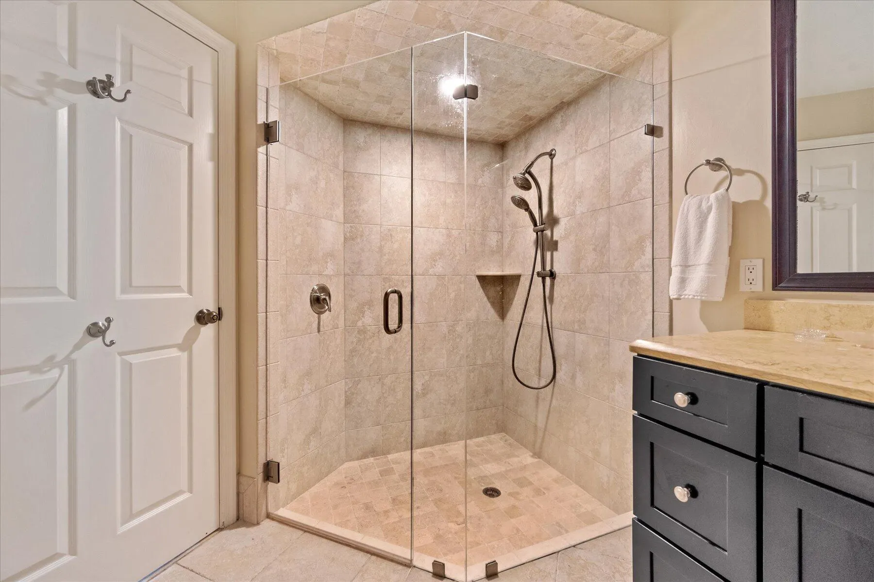 2216 Las Casitas Drive
