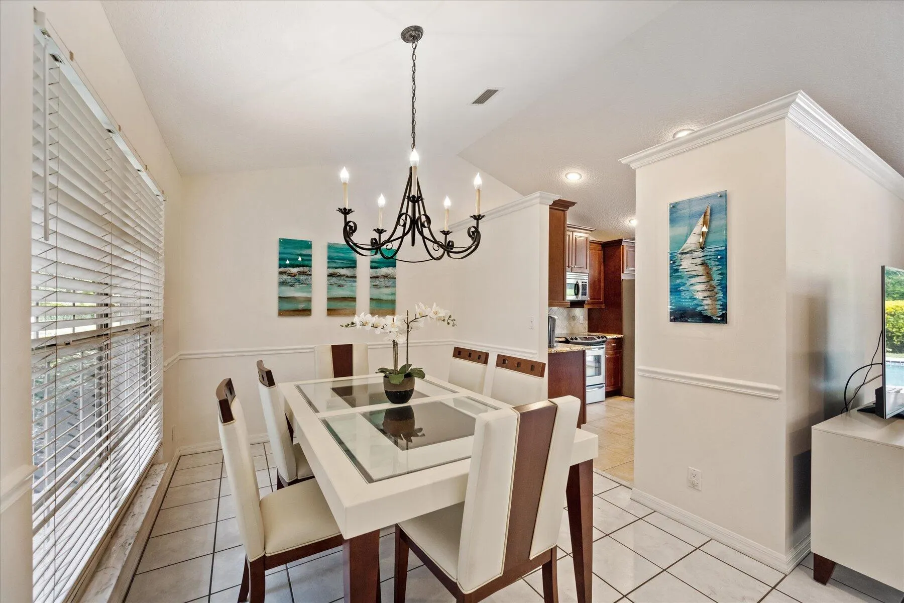 2216 Las Casitas Drive