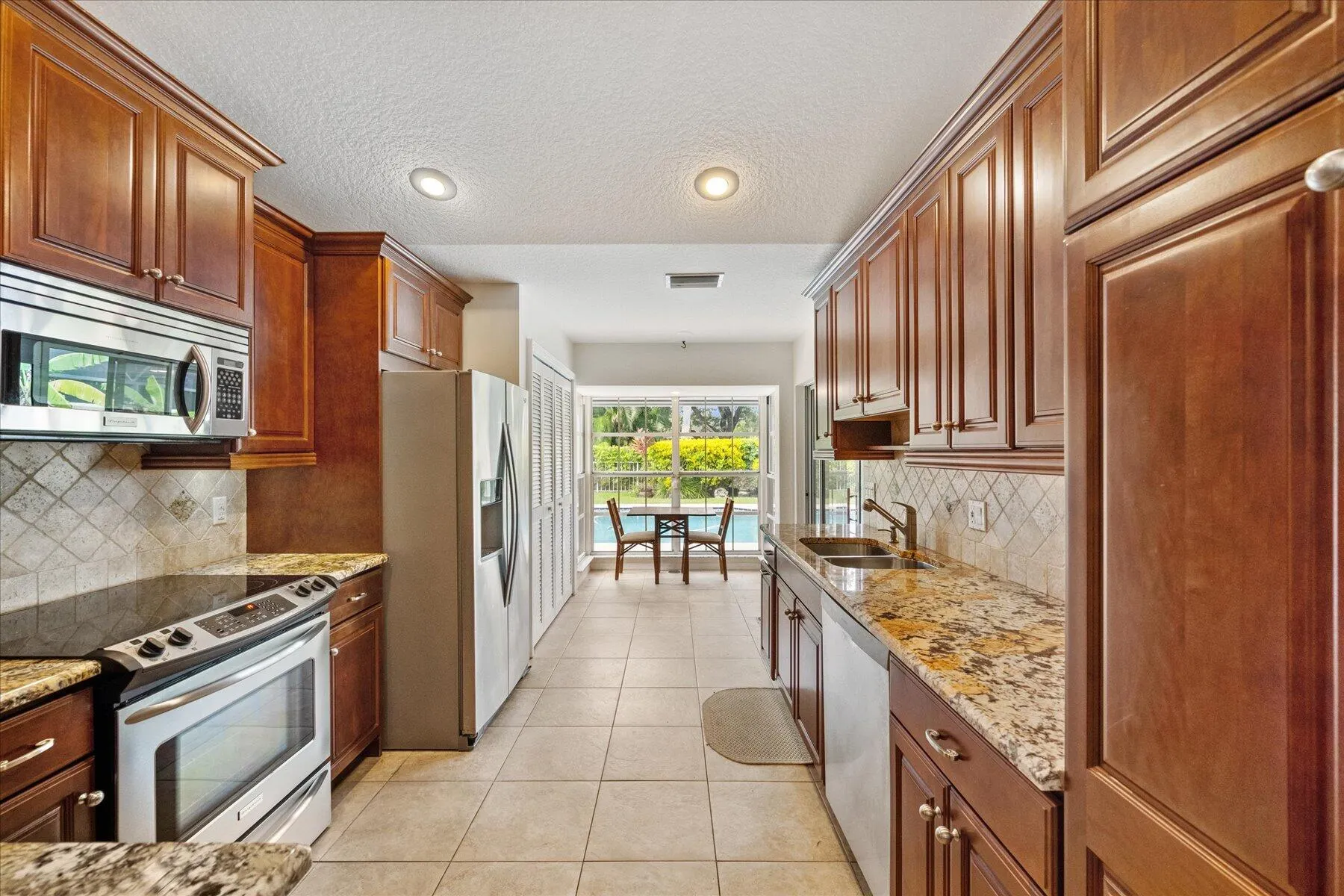 2216 Las Casitas Drive