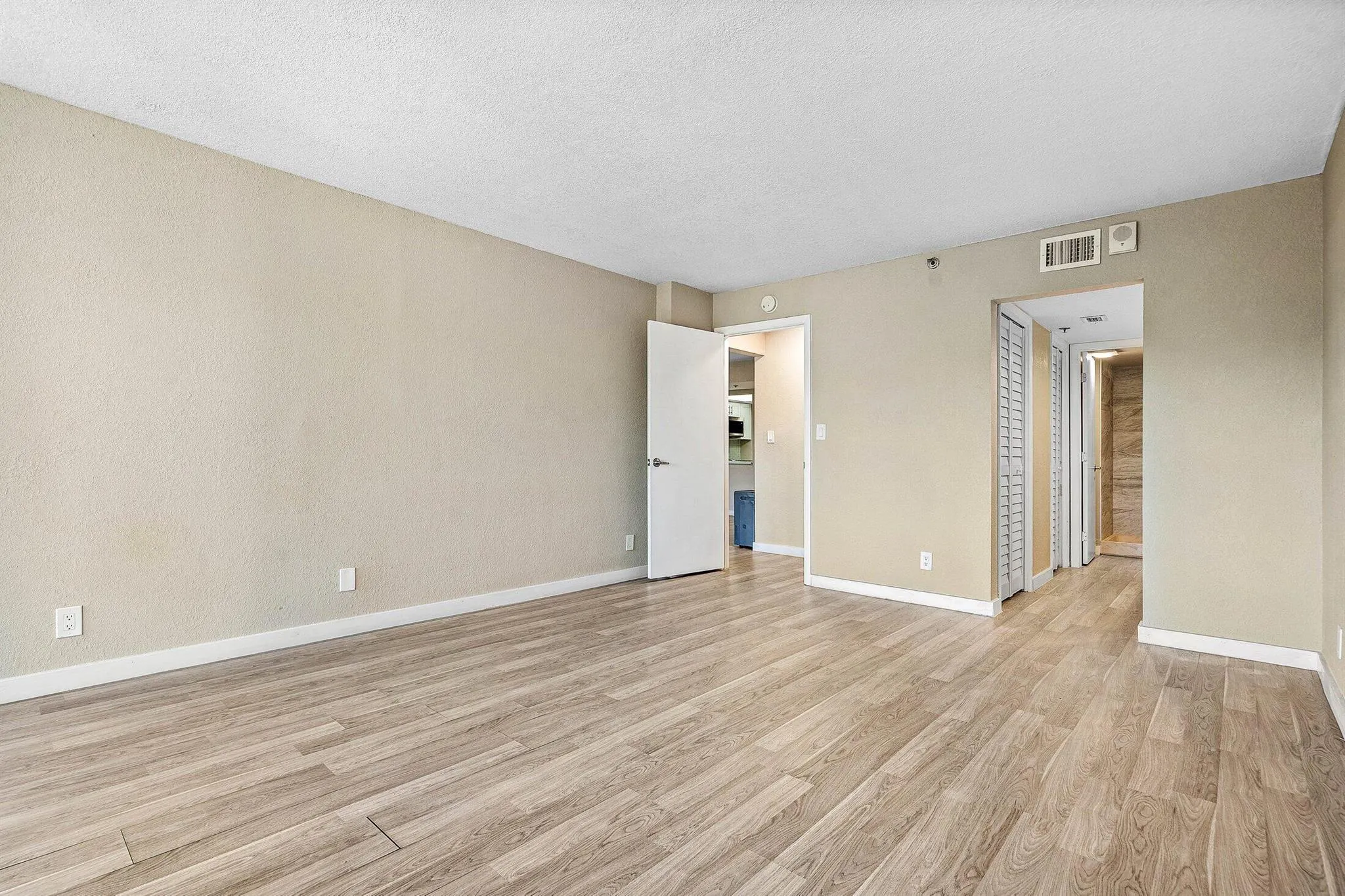 6420 Boca Del Mar Drive, #207