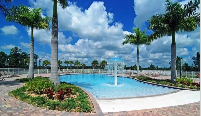 504 Seafoam Circle