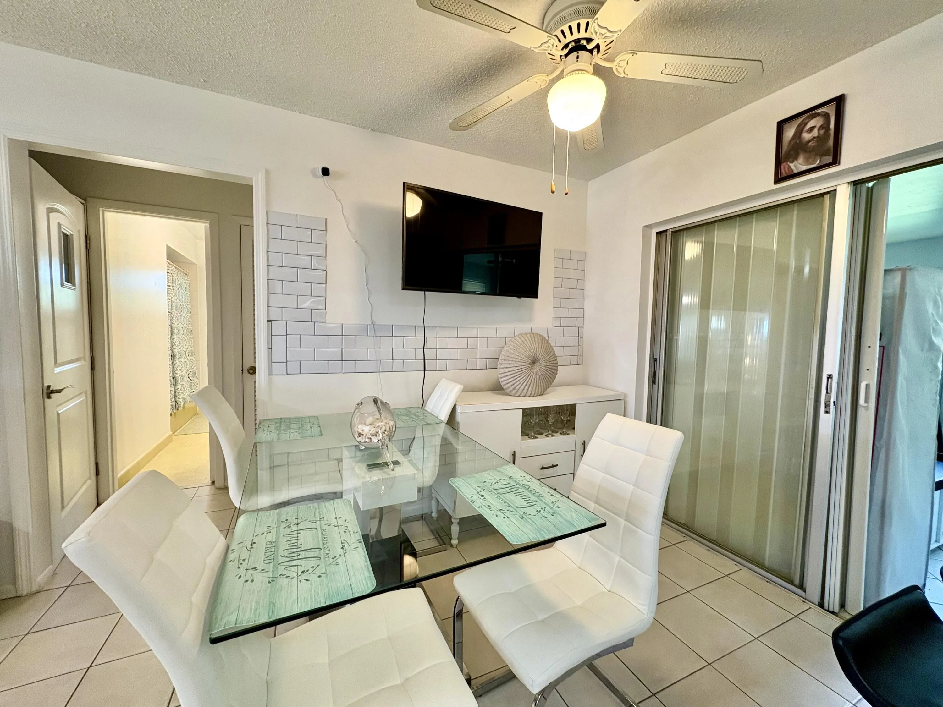 874 SW Ivanhoe Drive