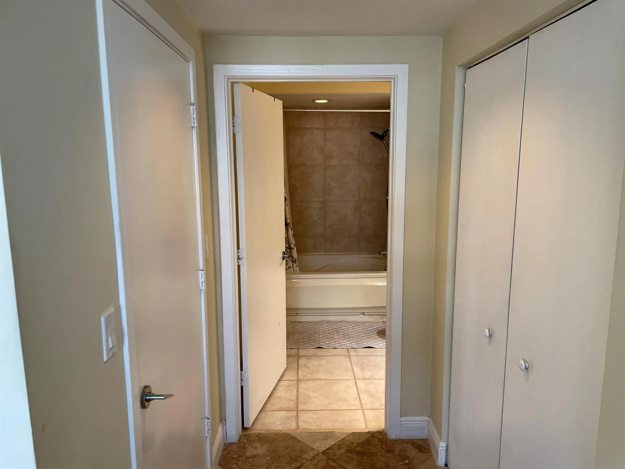 1551 N Flagler Drive, #1105 (Annual Or Seasonal)