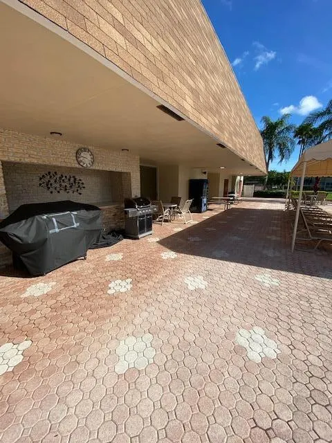 9 Willowbrook 102 Lane, #102