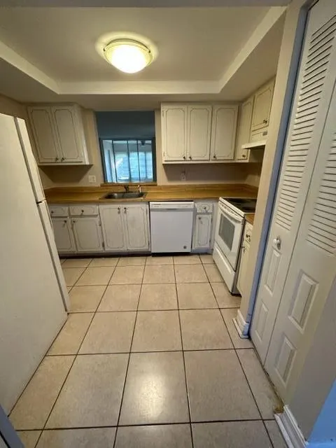 9 Willowbrook 102 Lane, #102