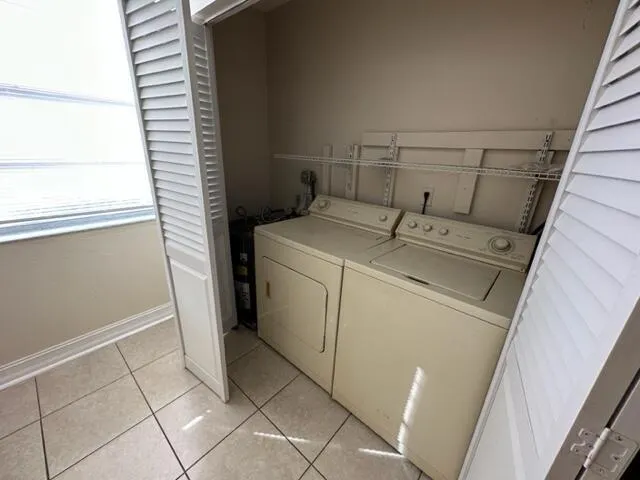 9 Willowbrook 102 Lane, #102