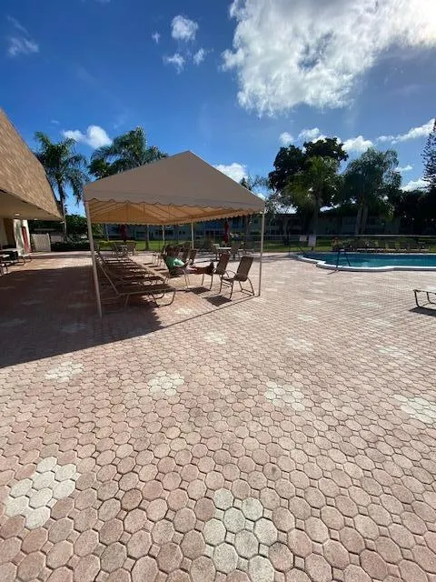 9 Willowbrook 102 Lane, #102