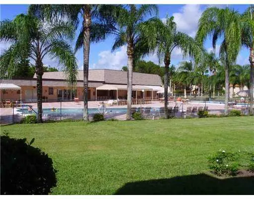 9 Willowbrook 102 Lane, #102