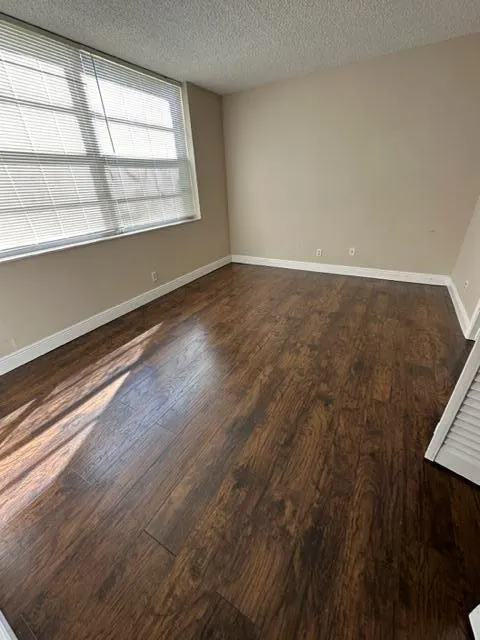 9 Willowbrook 102 Lane, #102