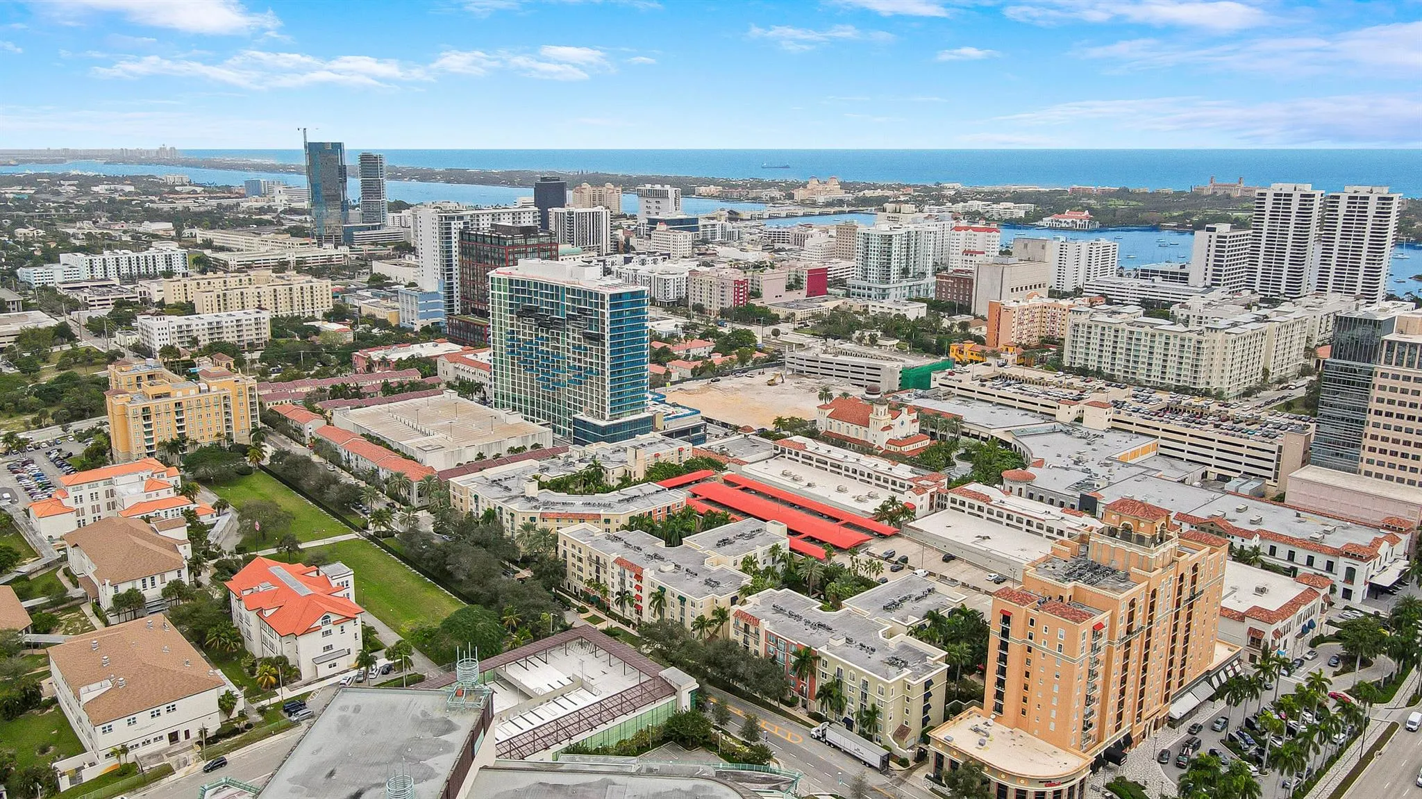 720 S Sapodilla Avenue, #208