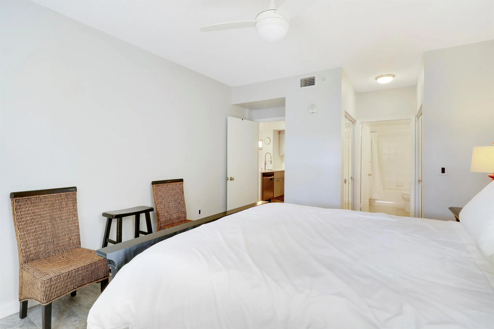 720 S Sapodilla Avenue, #208