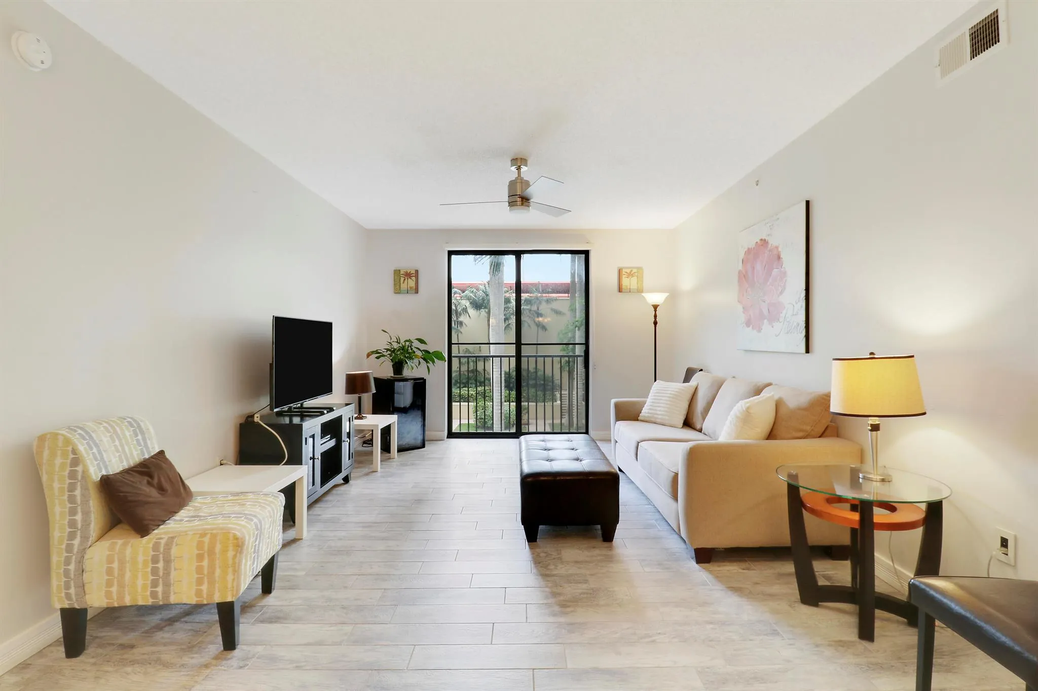 720 S Sapodilla Avenue, #208