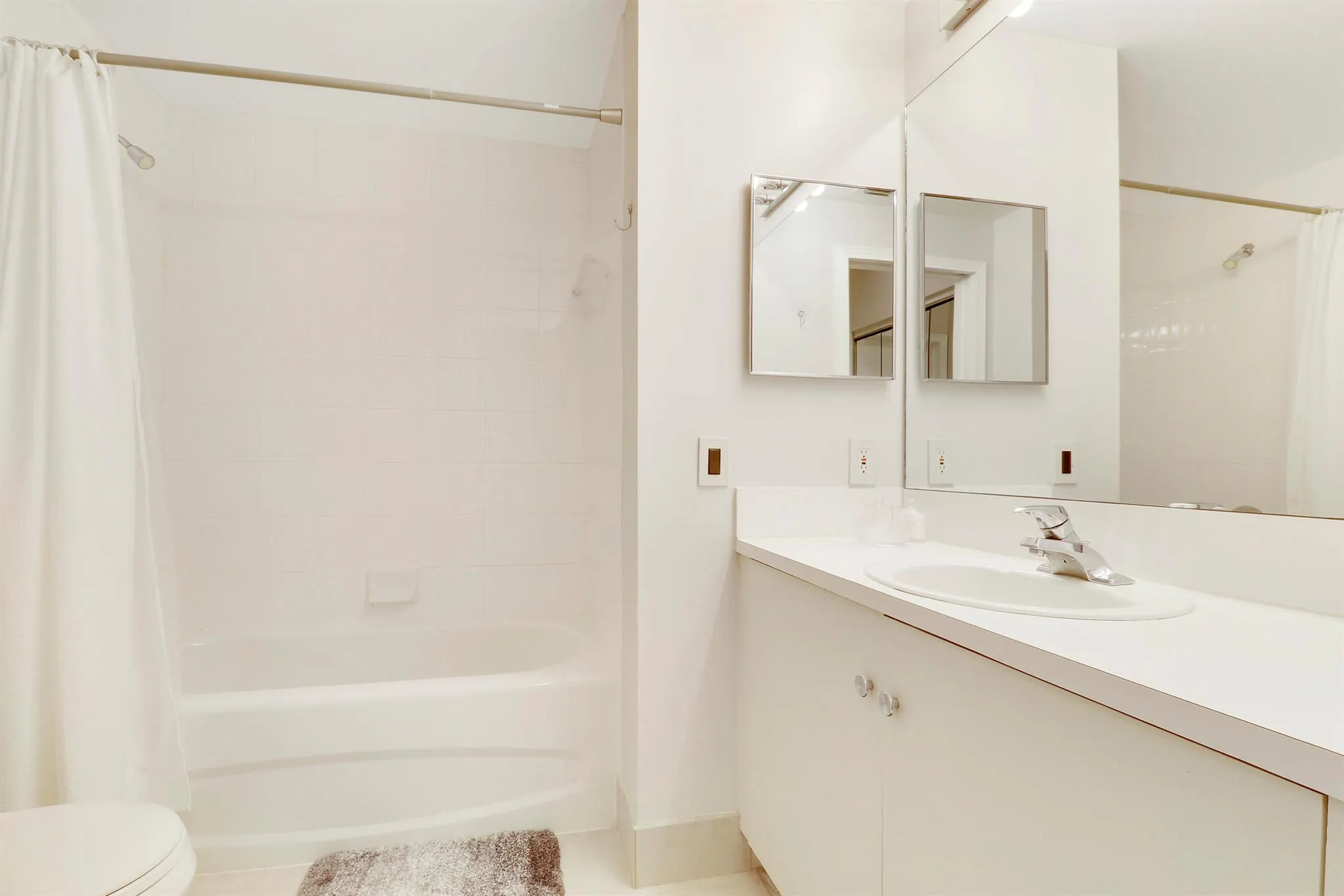 720 S Sapodilla Avenue, #208