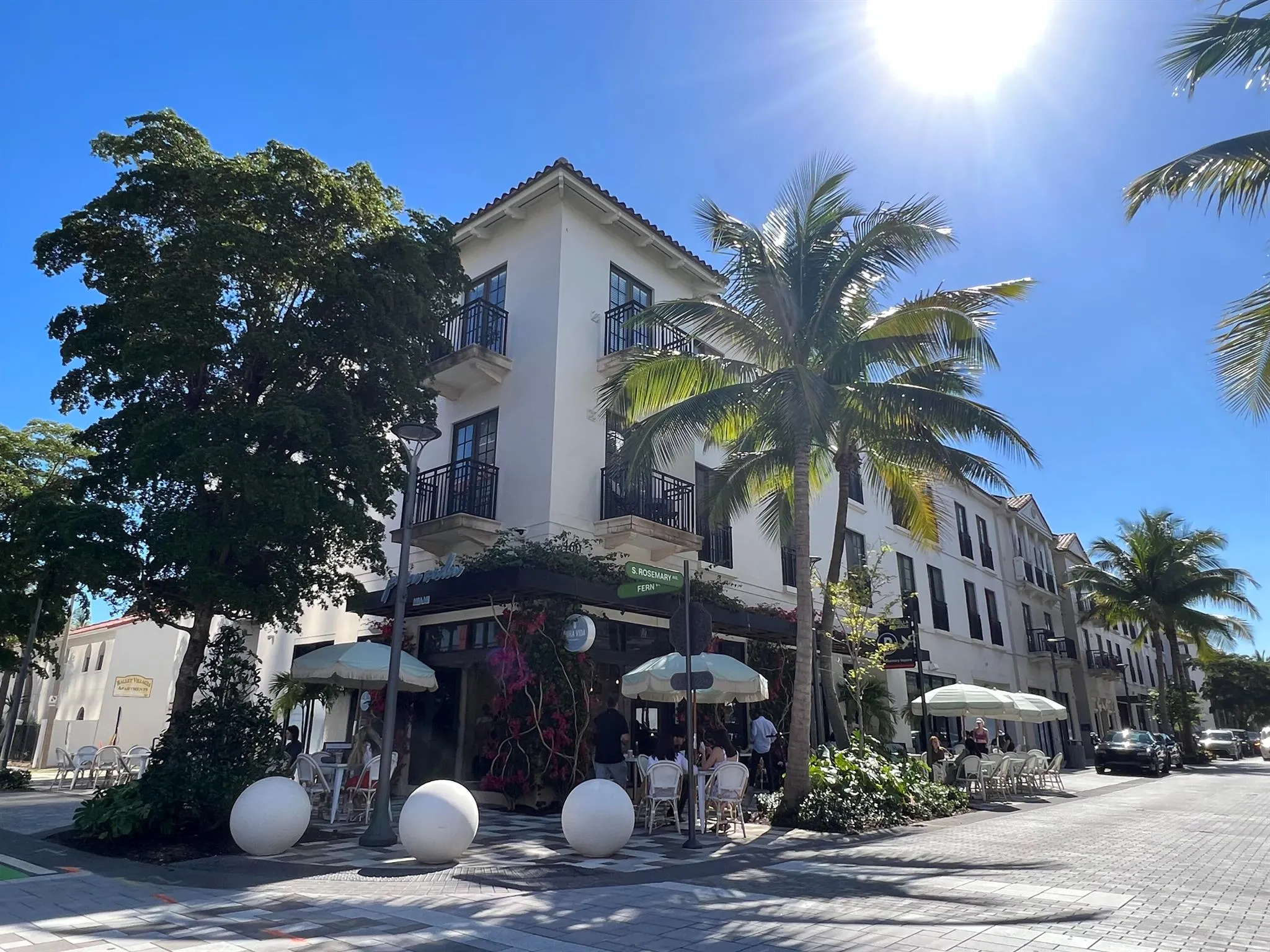 720 S Sapodilla Avenue, #208