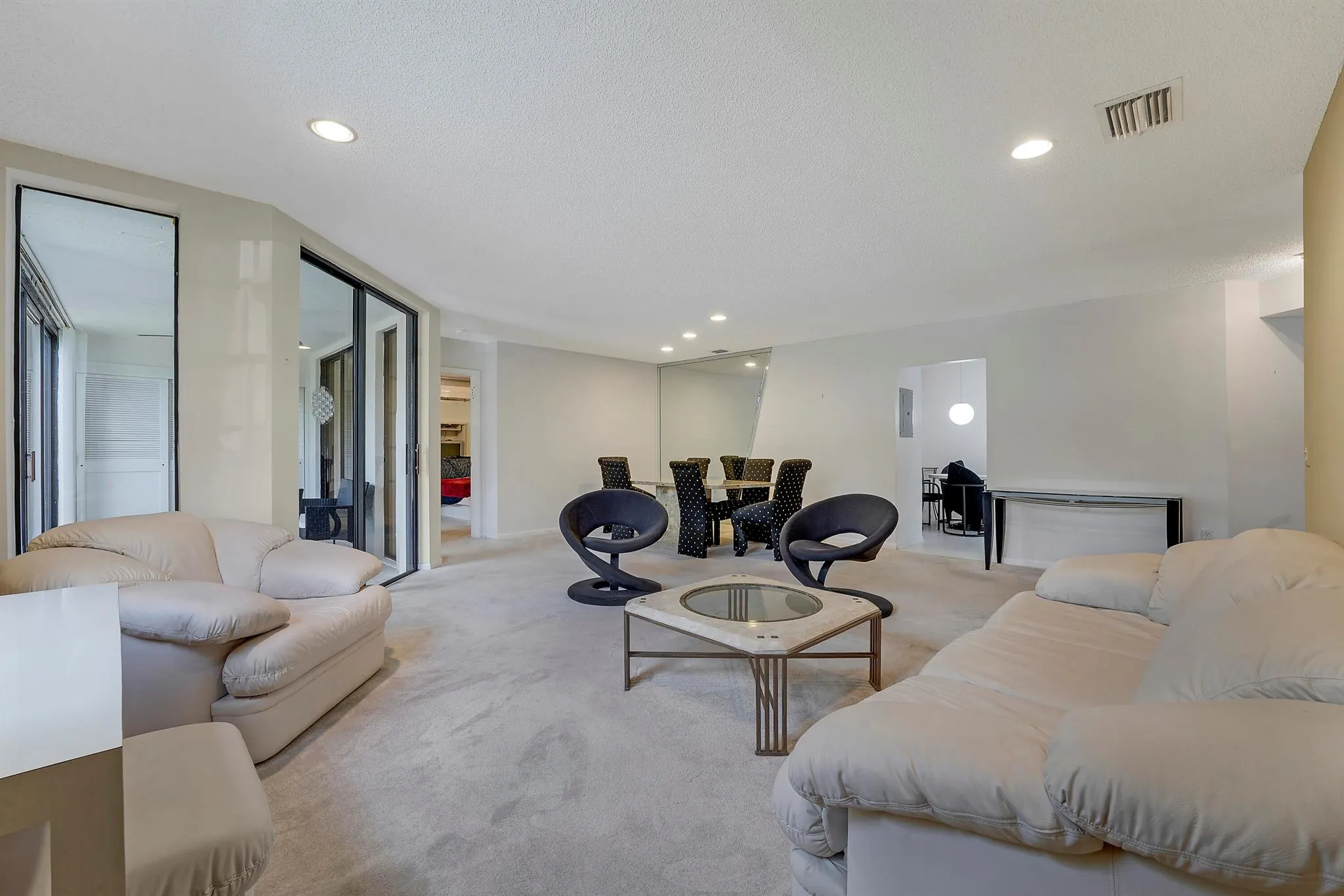 5135 Floria Drive, #H