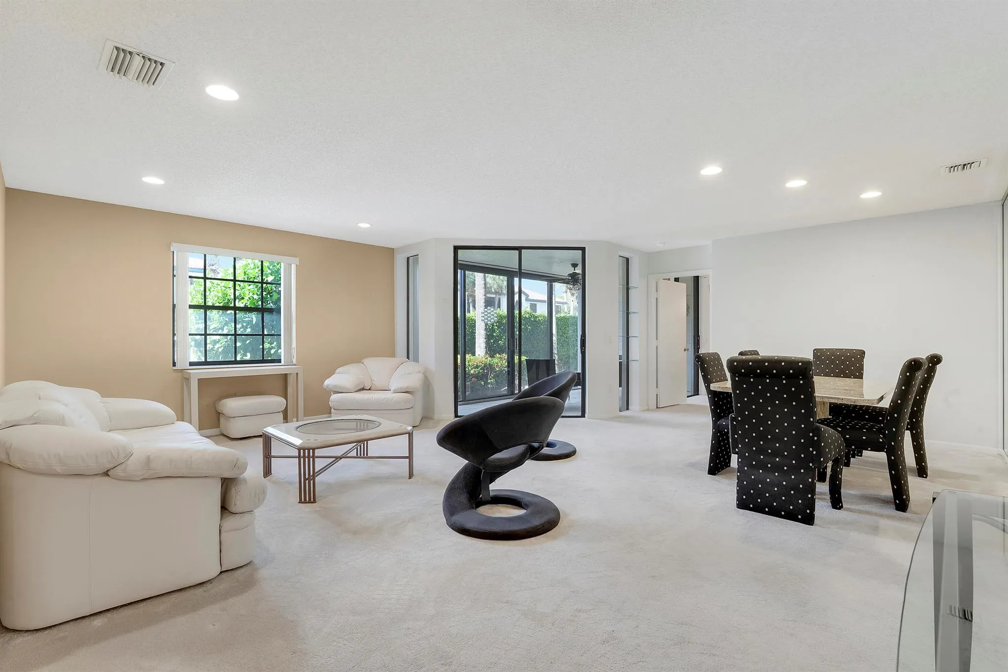 5135 Floria Drive, #H