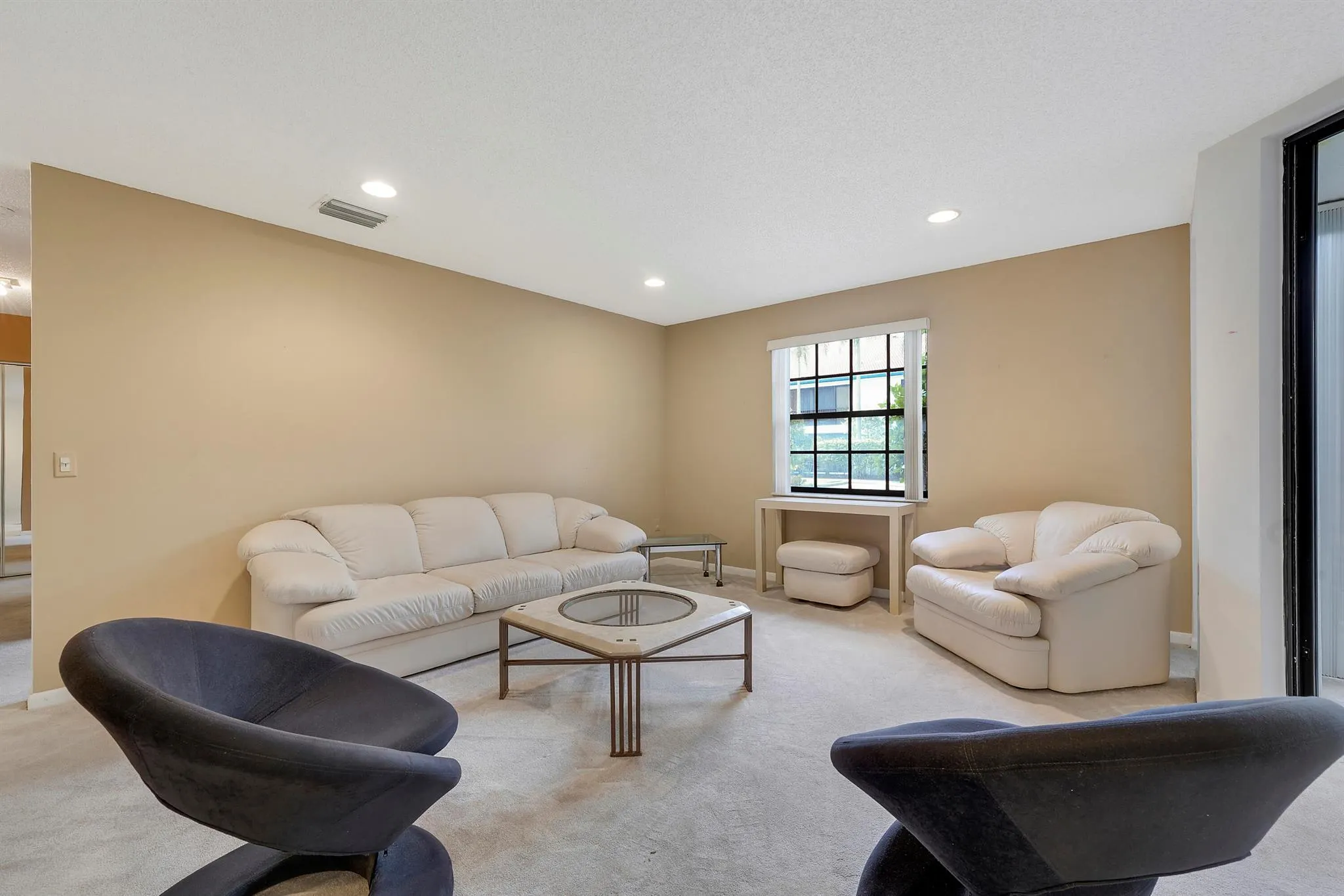 5135 Floria Drive, #H