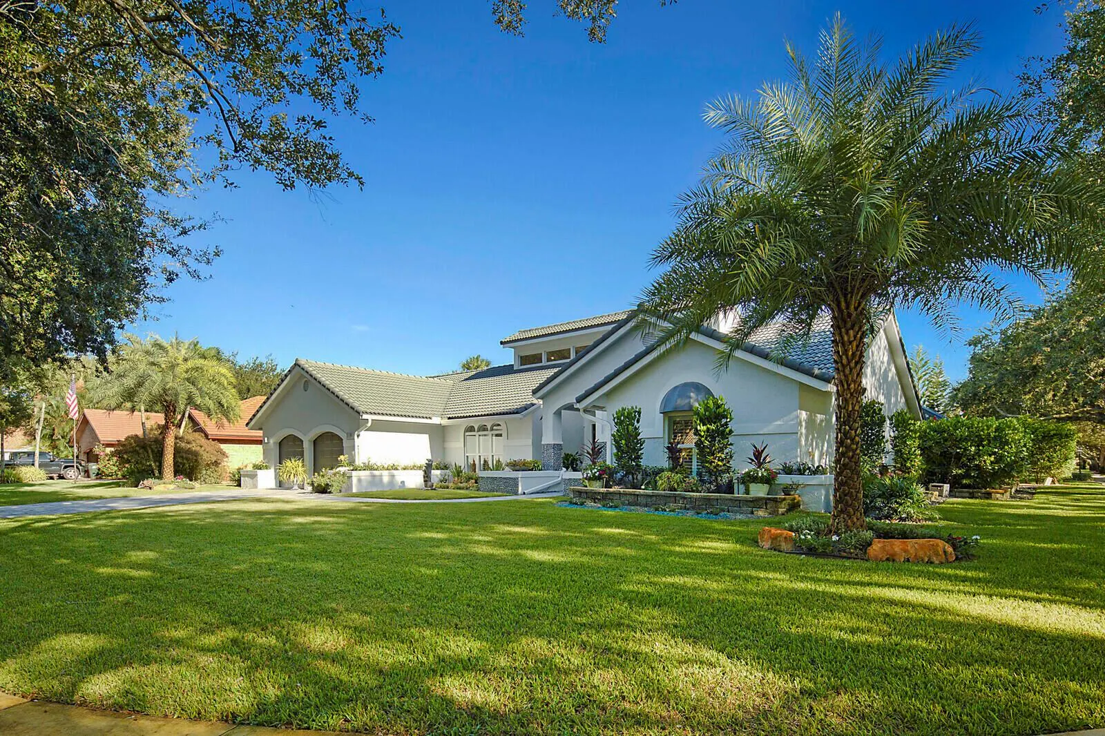 2155 Rabbit Hollowe Circle
