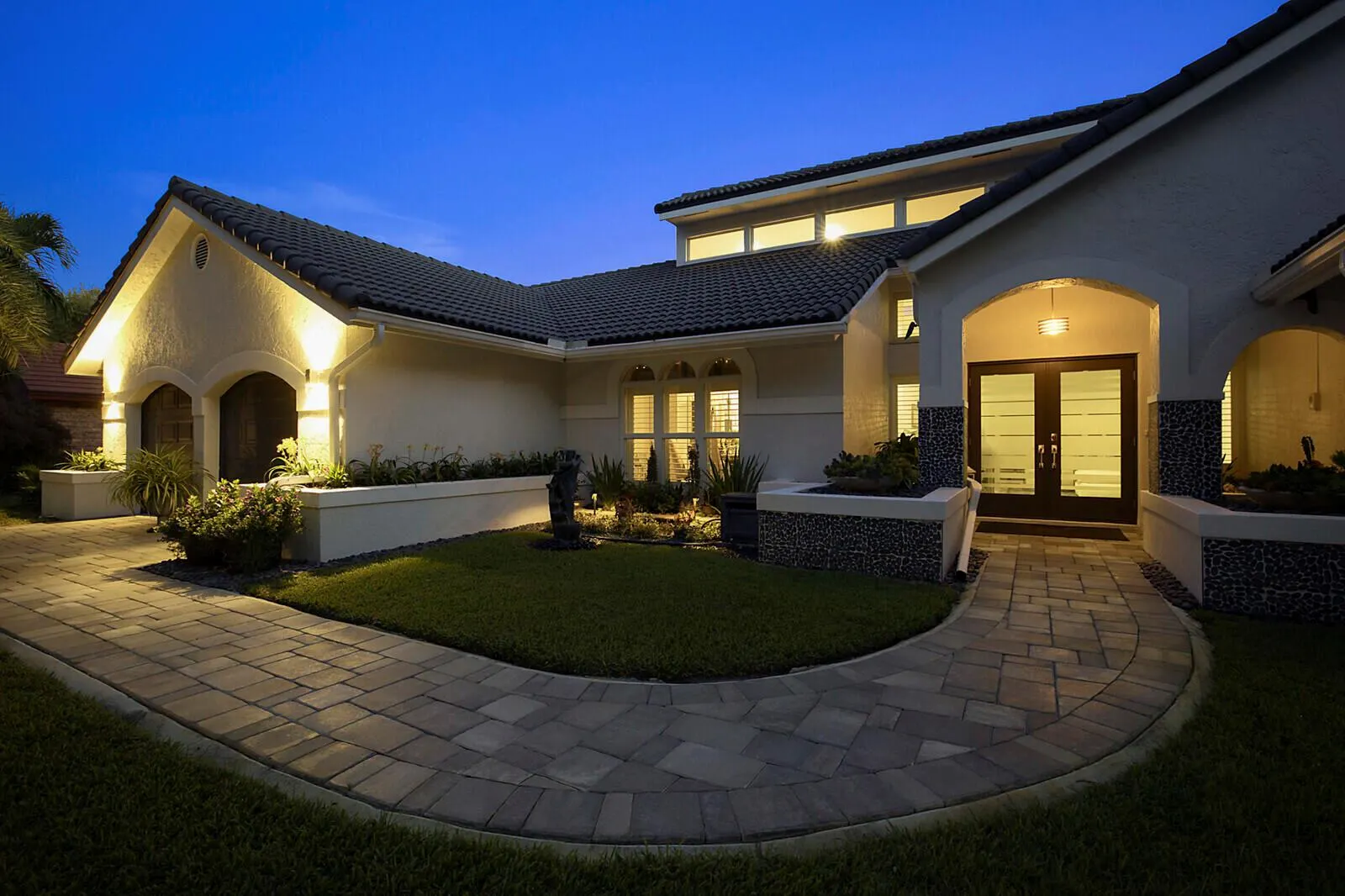 2155 Rabbit Hollowe Circle