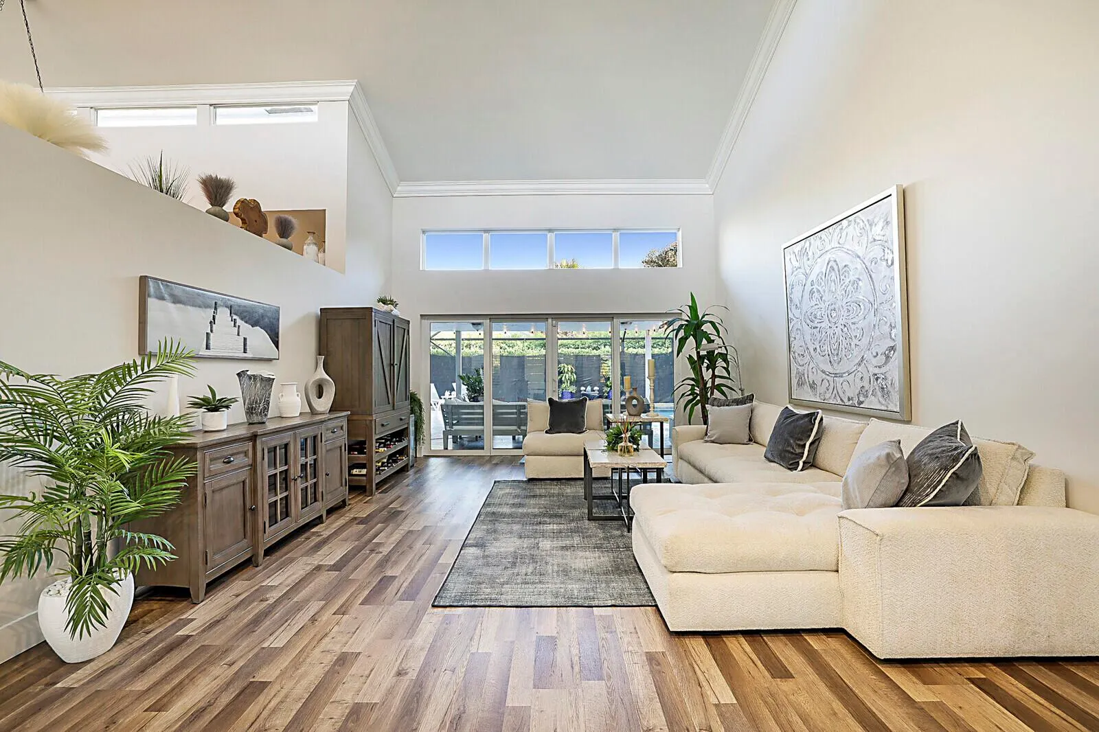 2155 Rabbit Hollowe Circle