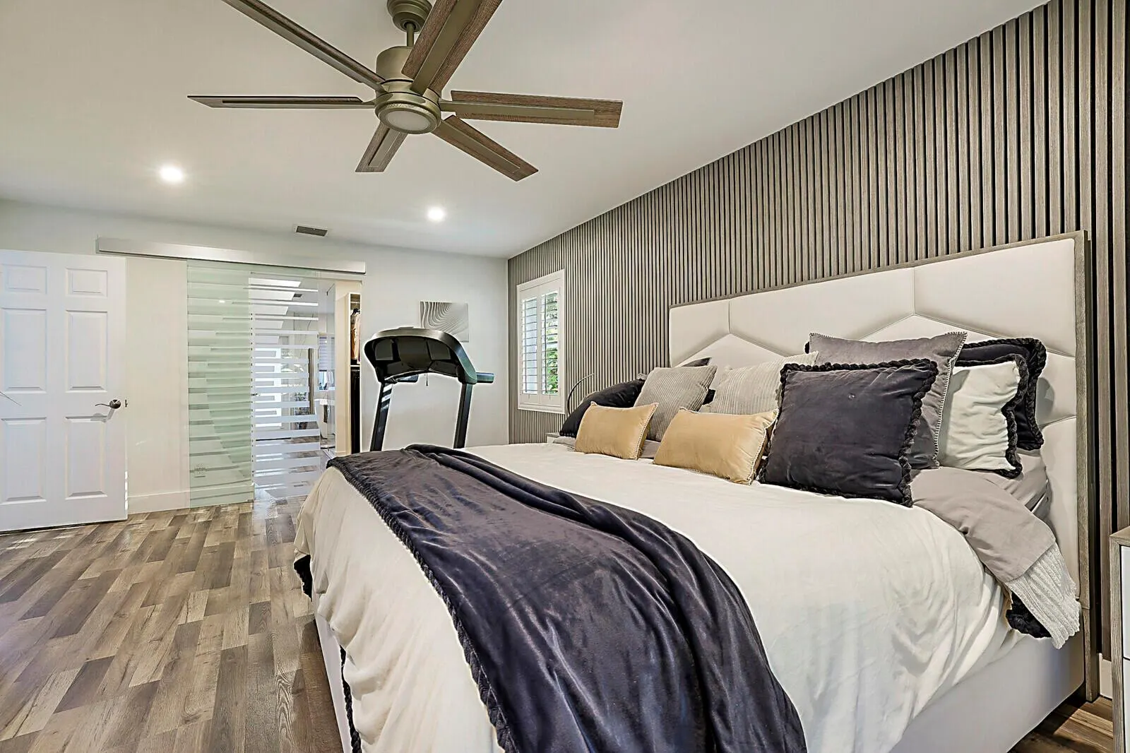 2155 Rabbit Hollowe Circle