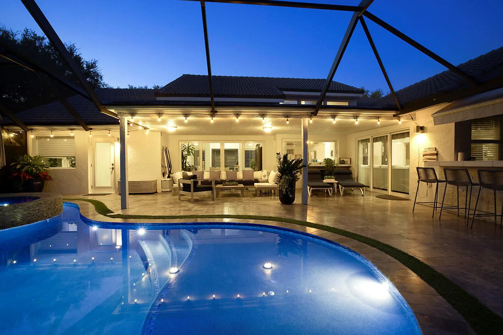 2155 Rabbit Hollowe Circle