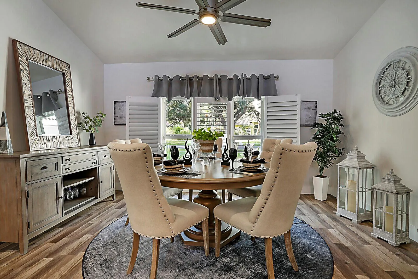 2155 Rabbit Hollowe Circle