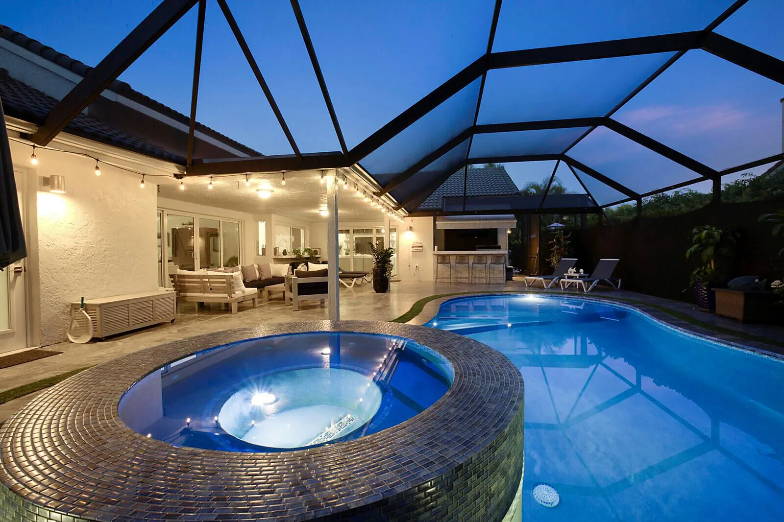 2155 Rabbit Hollowe Circle