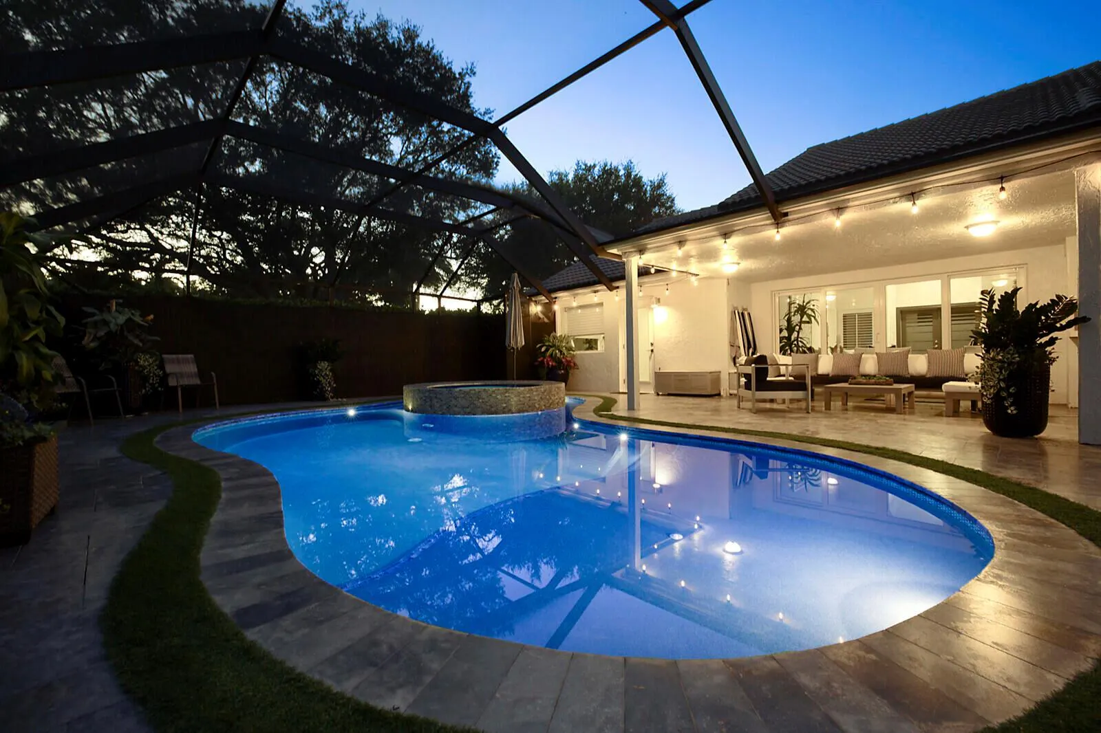 2155 Rabbit Hollowe Circle
