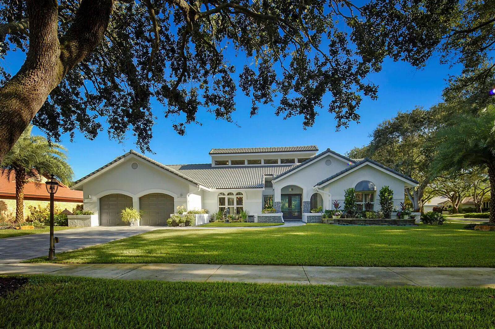 2155 Rabbit Hollowe Circle