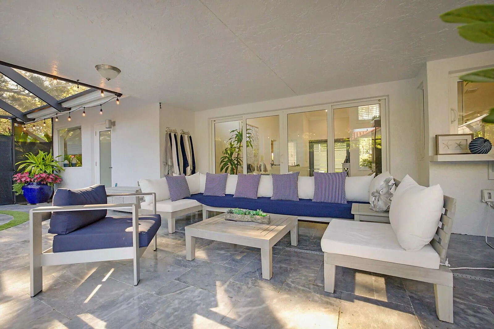2155 Rabbit Hollowe Circle