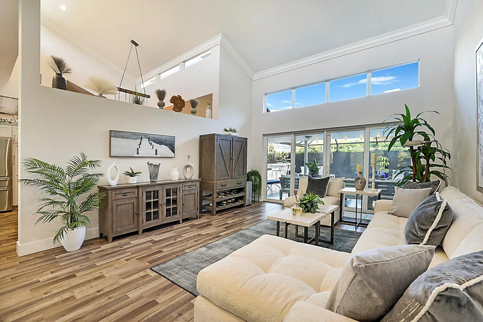 2155 Rabbit Hollowe Circle