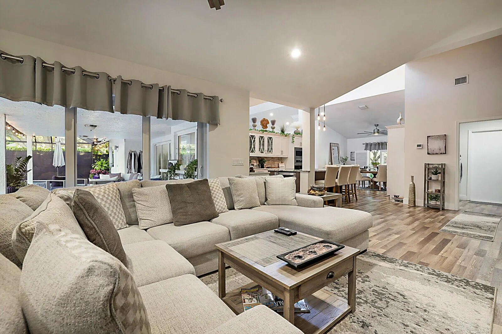 2155 Rabbit Hollowe Circle