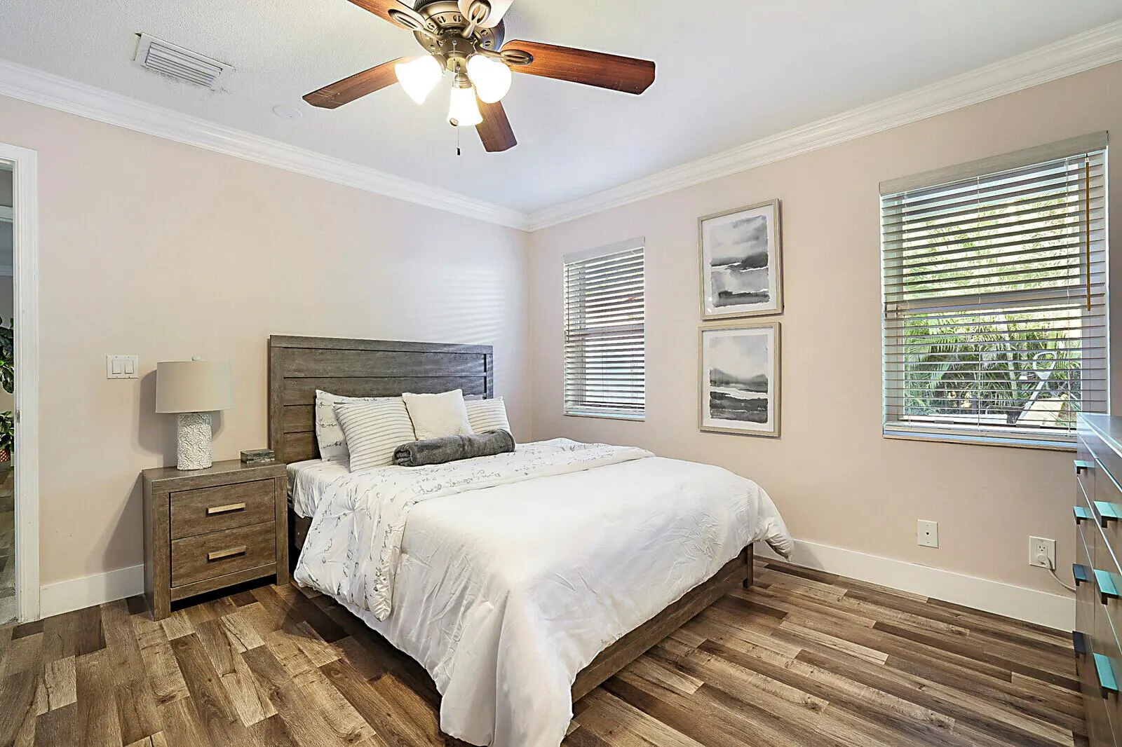2155 Rabbit Hollowe Circle