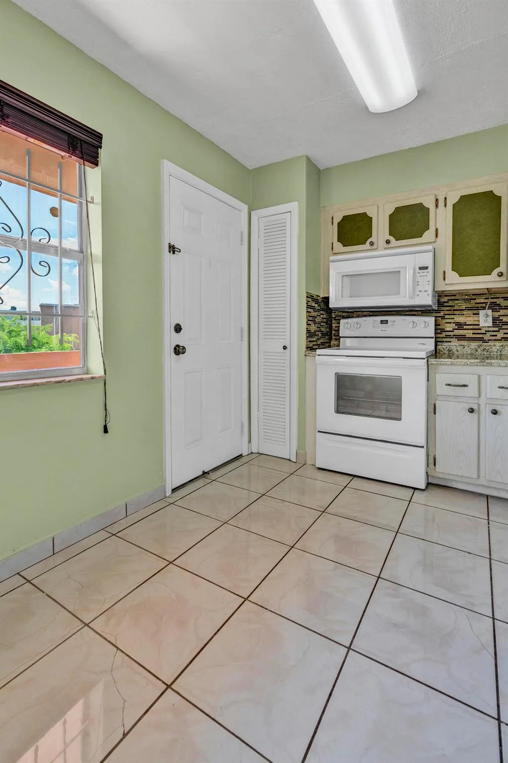 1301 NE 191st Street, #F307