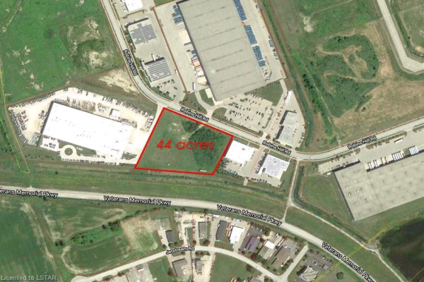 15760 Robins Hill Road, London