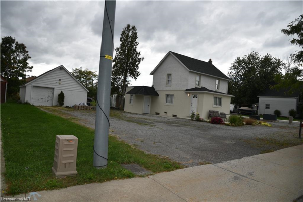 7151 Stanley Avenue, Niagara Falls