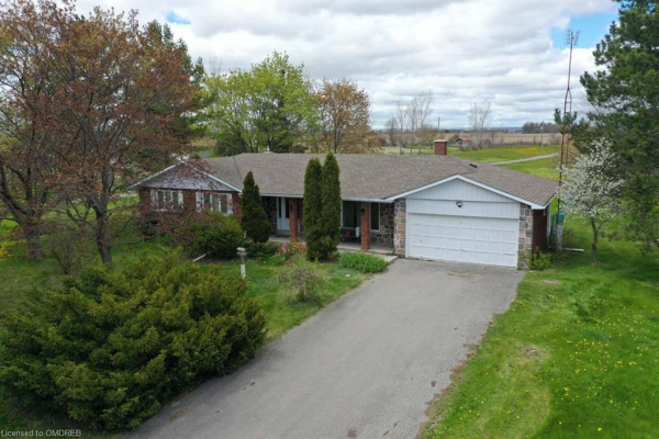 1093 Lower Base Line W, Milton