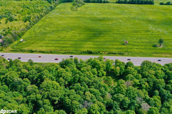 1936 Highway 11, Oro-Medonte
