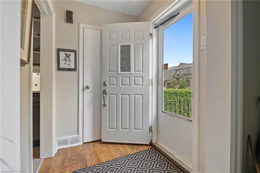 Listing 40316604 - Large Photo # 7