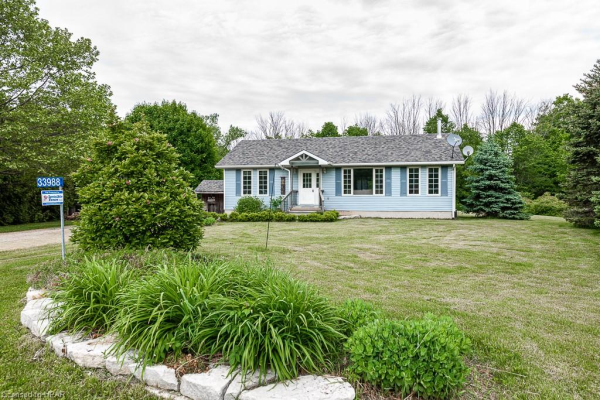 33988 Iron Springs Road, Central Huron