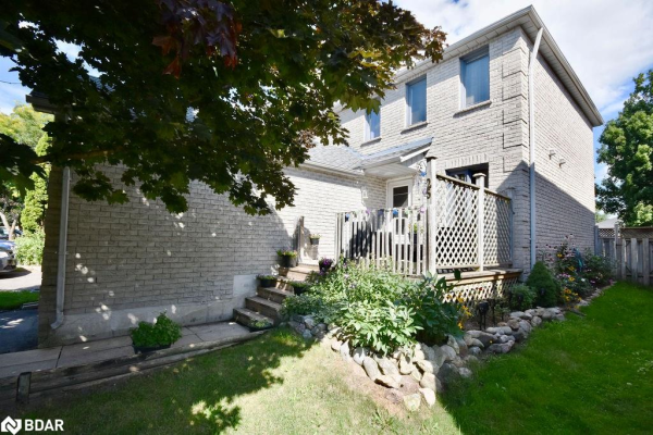 25 Wallace Drive, Barrie
