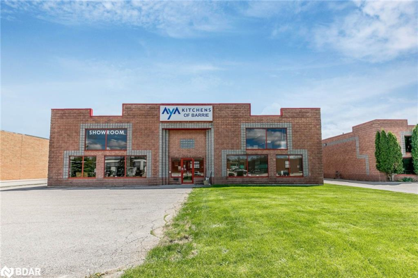119 Saunders Road, Barrie