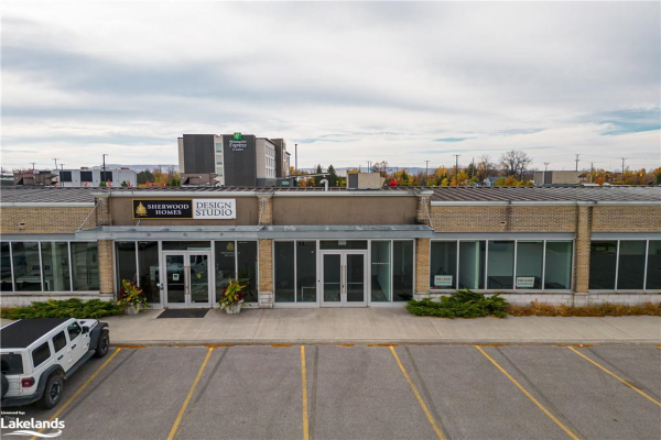 100 Pretty River Parkway S, Collingwood