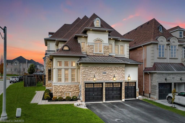 1359 Clearwater Crescent, Oakville