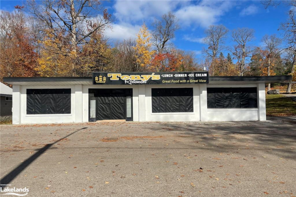 646 Little Lake Park Road, Midland