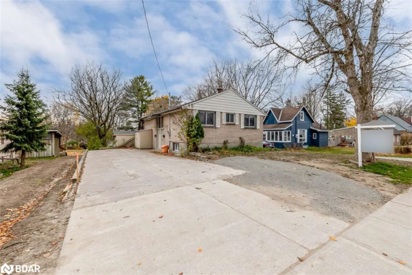 37 Grove Street W, Barrie